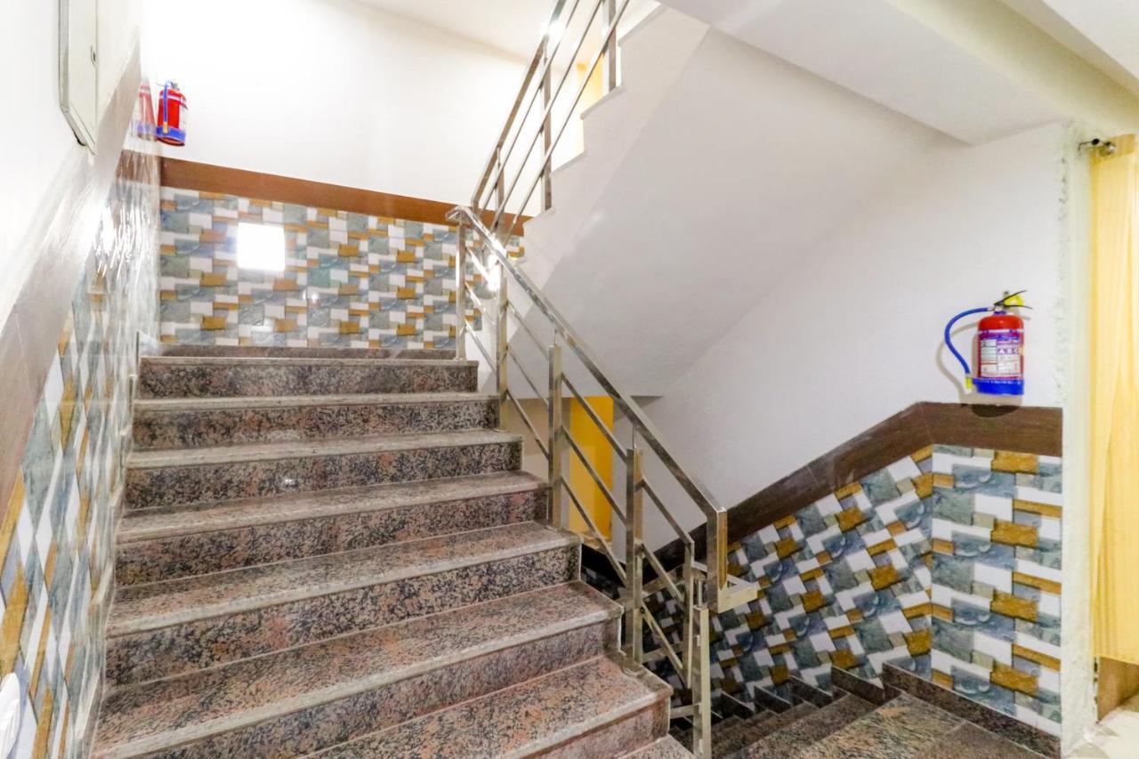 Hotel Belwood Suites - Near New Delhi Airport ภายนอก รูปภาพ