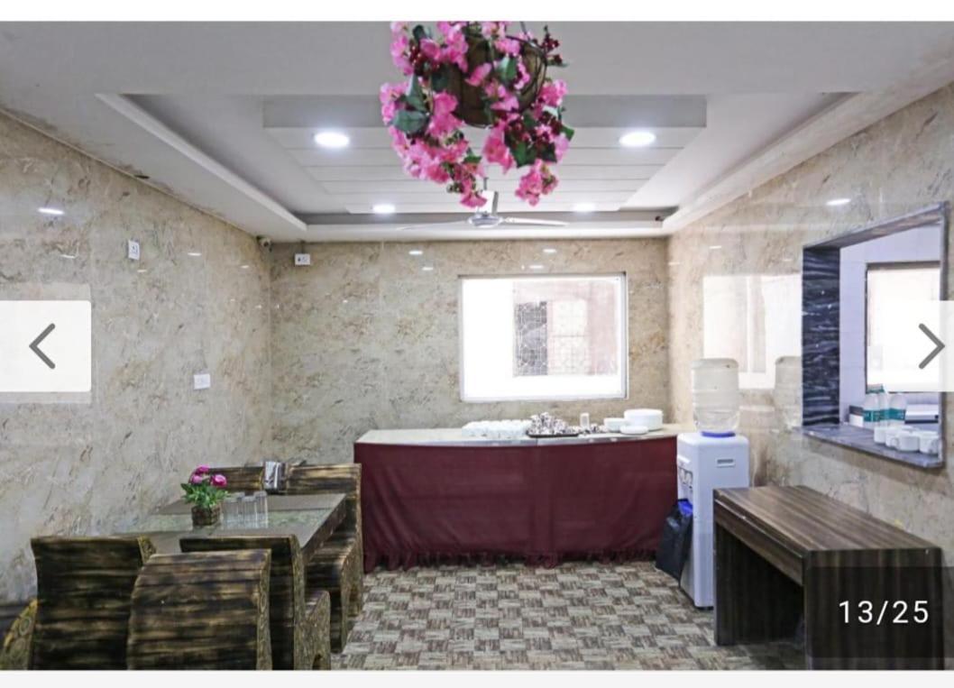 Hotel Belwood Suites - Near New Delhi Airport ภายนอก รูปภาพ
