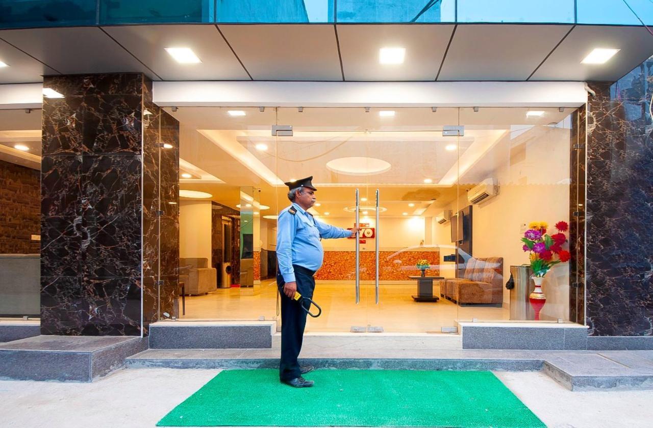 Hotel Belwood Suites - Near New Delhi Airport ภายนอก รูปภาพ