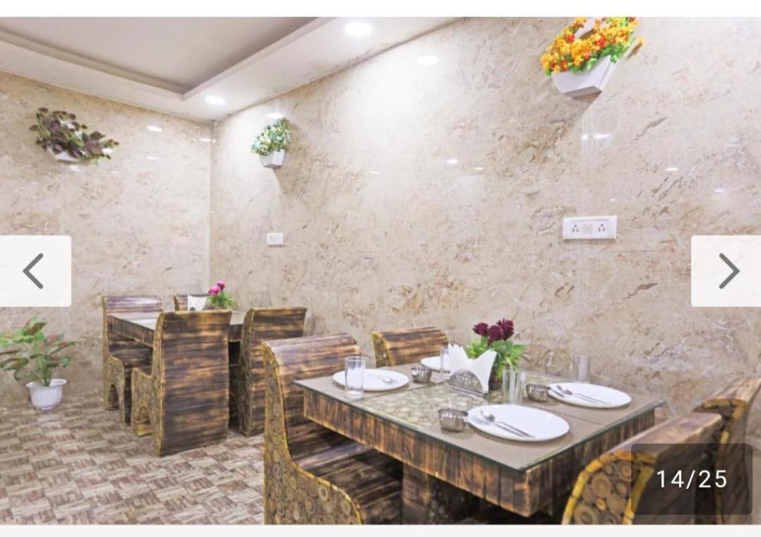 Hotel Belwood Suites - Near New Delhi Airport ภายนอก รูปภาพ